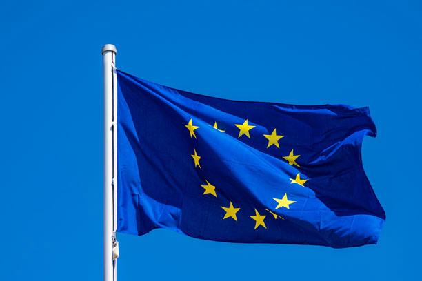 EU-flag i en flagstand
